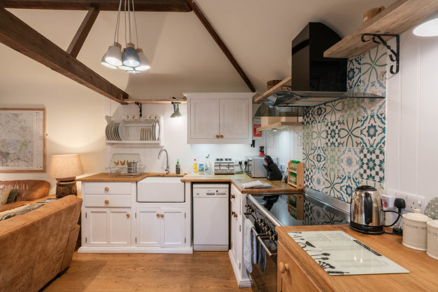 2019 Waterperry kitchen side on